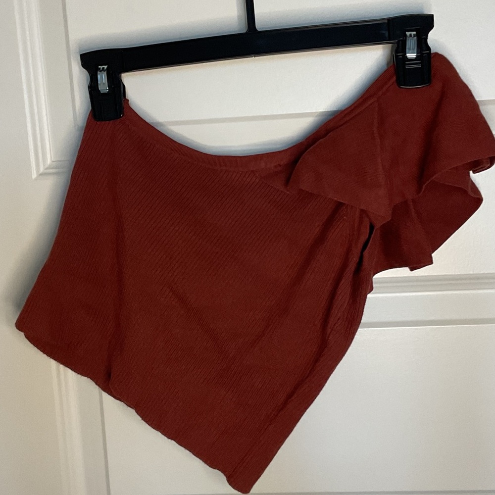Express Brick Red Ruffled One-Shoulder Top Size M - Picture 7 of 8
